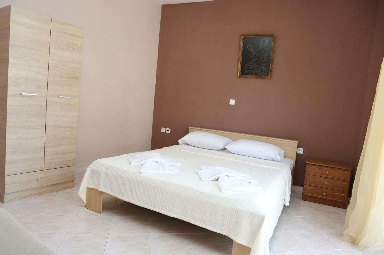 Ourania Luxury Apartment Keramotí Exterior foto
